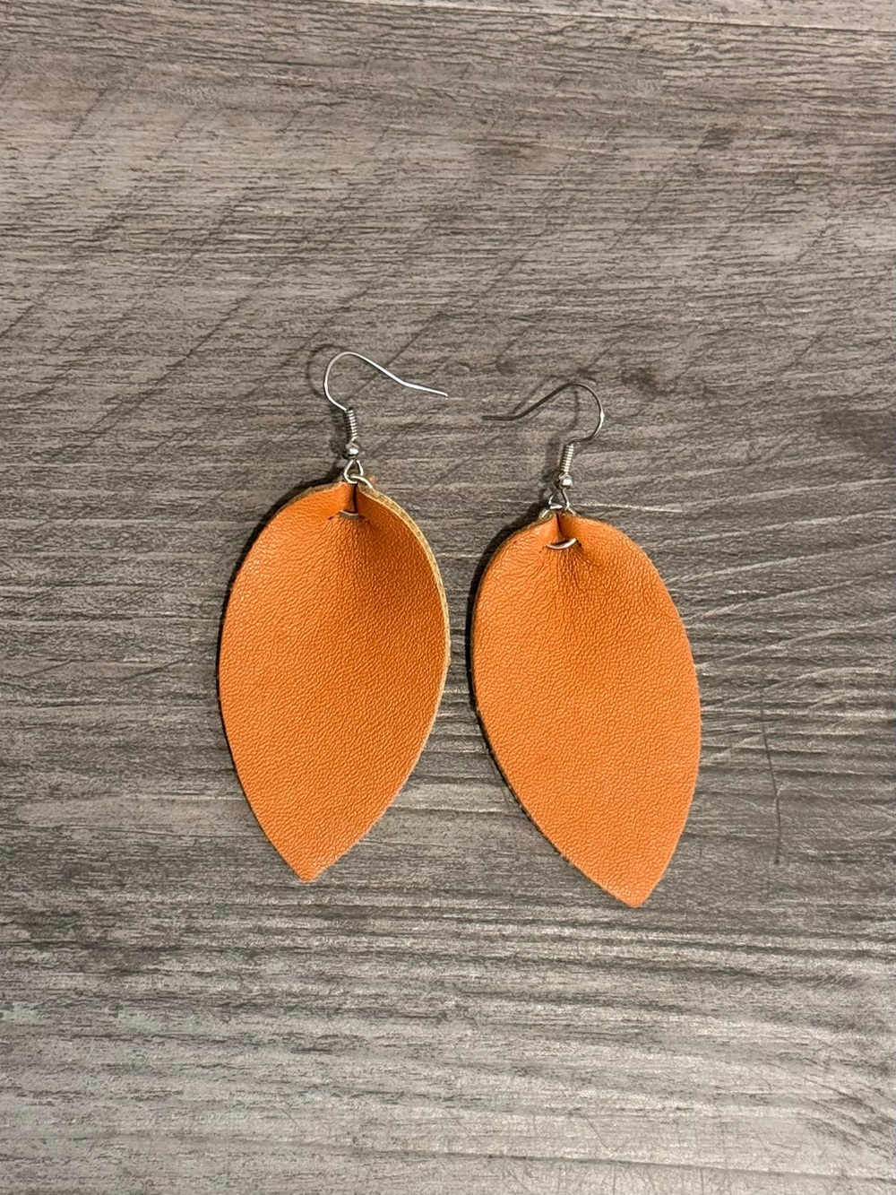 Leaf Leather Drop Earrings - Tan